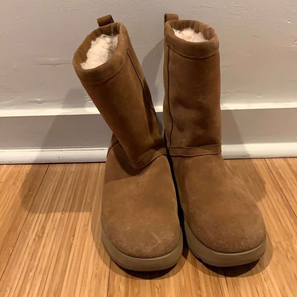 UGG Women's Classic Short Waterproof Snow Boot